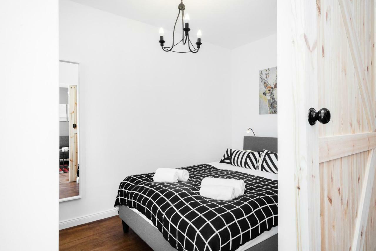 First Central Apartments By Noclegi Renters Varsóvia Exterior foto