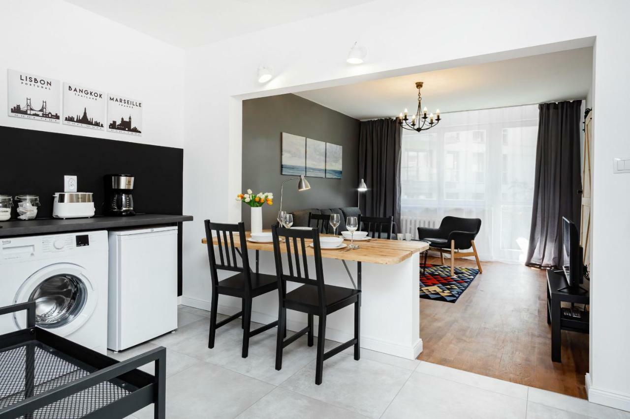 First Central Apartments By Noclegi Renters Varsóvia Exterior foto